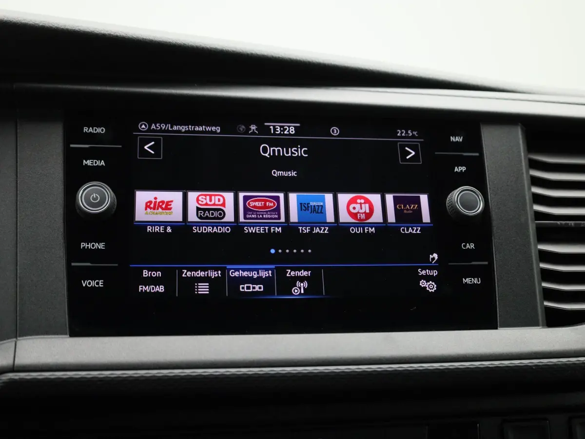 2.0 TDI L2H1 4Motion 150PK | Automaat | Multifunctioneel Stuurwiel | Parkeersensoren Voor + Achter | Navigatie | Achteruitrijcamera | Airco | Adaptive Cruise Controle | Lane Assist |