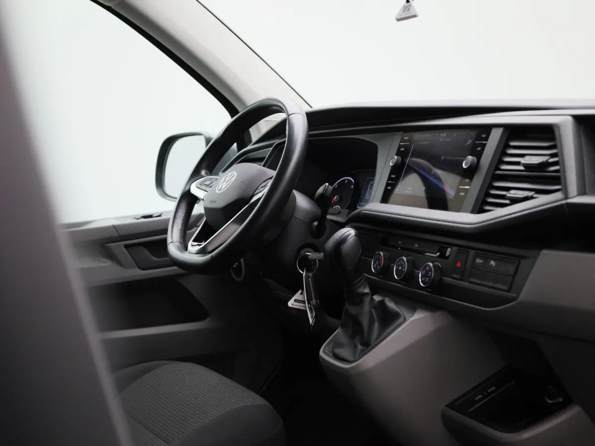 2.0 TDI L2H1 4Motion 150PK | Automaat | Multifunctioneel Stuurwiel | Parkeersensoren Voor + Achter | Navigatie | Achteruitrijcamera | Airco | Adaptive Cruise Controle | Lane Assist |