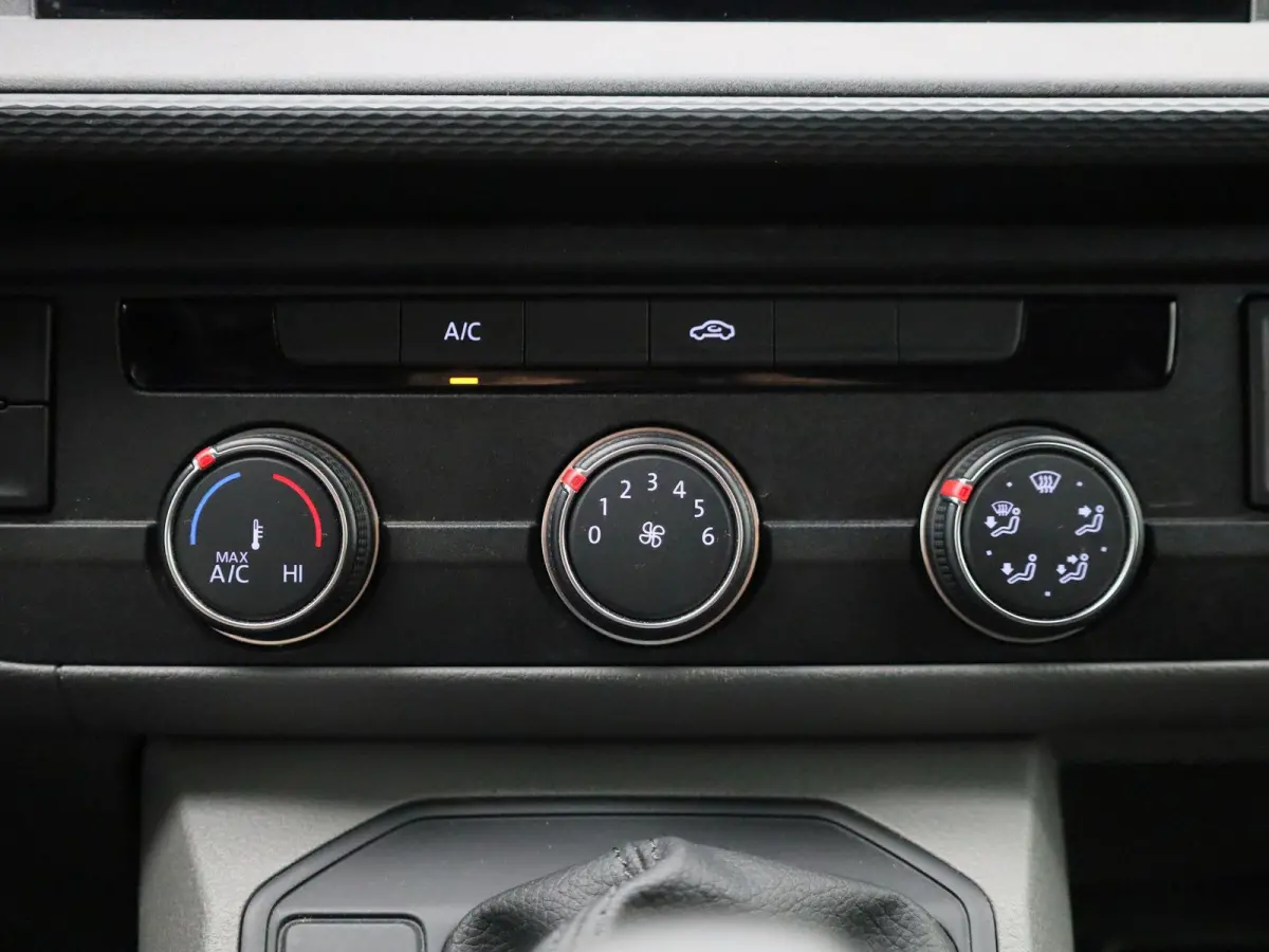 2.0 TDI L2H1 4Motion 150PK | Automaat | Multifunctioneel Stuurwiel | Parkeersensoren Voor + Achter | Navigatie | Achteruitrijcamera | Airco | Adaptive Cruise Controle | Lane Assist |