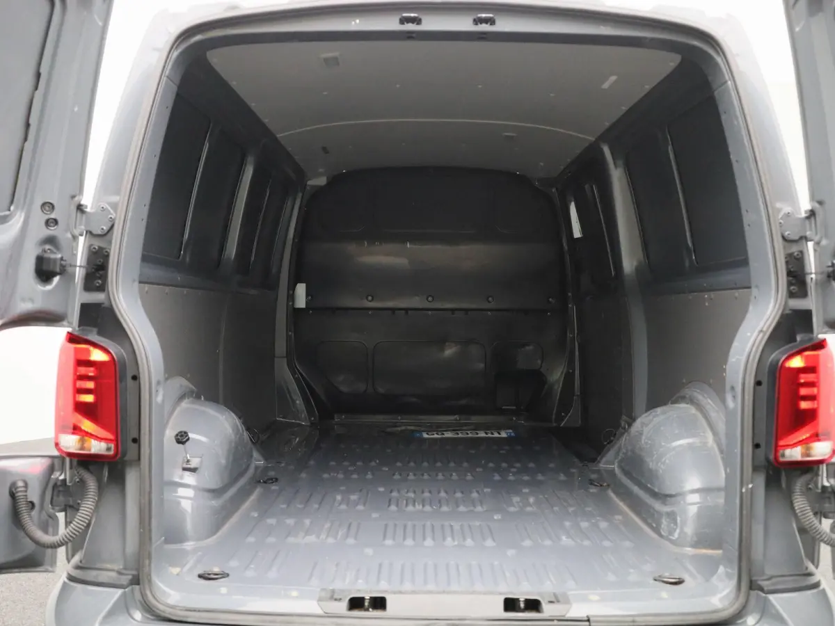 2.0 TDI L2H1 4Motion 150PK | Automaat | Multifunctioneel Stuurwiel | Parkeersensoren Voor + Achter | Navigatie | Achteruitrijcamera | Airco | Adaptive Cruise Controle | Lane Assist |