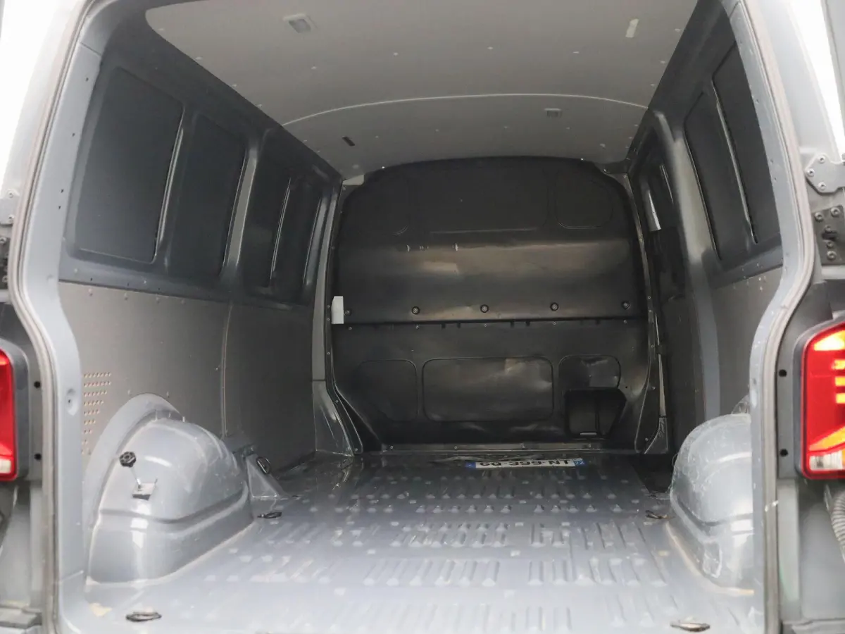 2.0 TDI L2H1 4Motion 150PK | Automaat | Multifunctioneel Stuurwiel | Parkeersensoren Voor + Achter | Navigatie | Achteruitrijcamera | Airco | Adaptive Cruise Controle | Lane Assist |