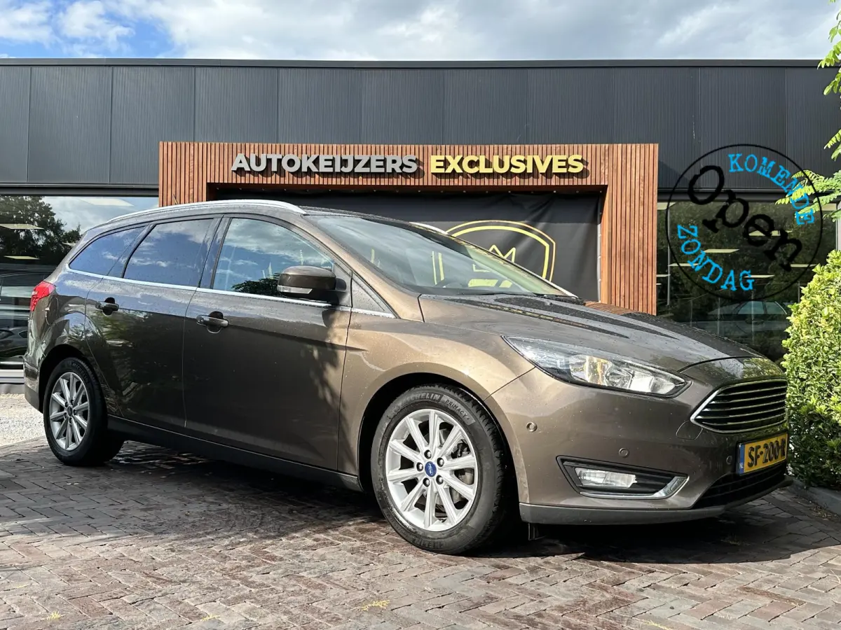 1.0 Titanium Keyless Cruise Control Stoelverw. Navi PDC 16''LM
