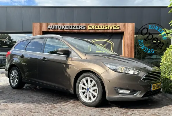 1.0 Titanium Keyless Cruise Control Stoelverw. Navi PDC 16''LM