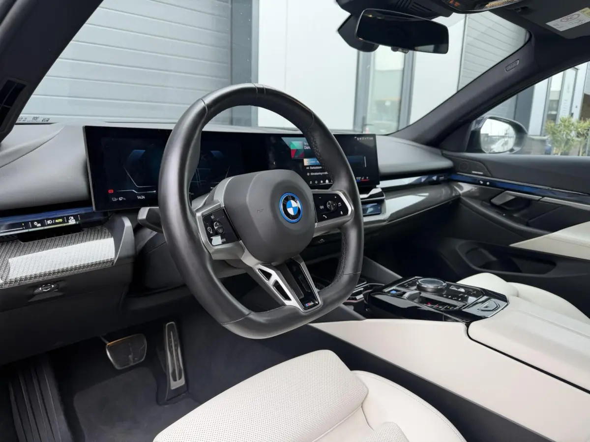 M-Sport Pro - Carbon - Leer- Trekhaak eDrive40 84 kWh M SPORT PRO