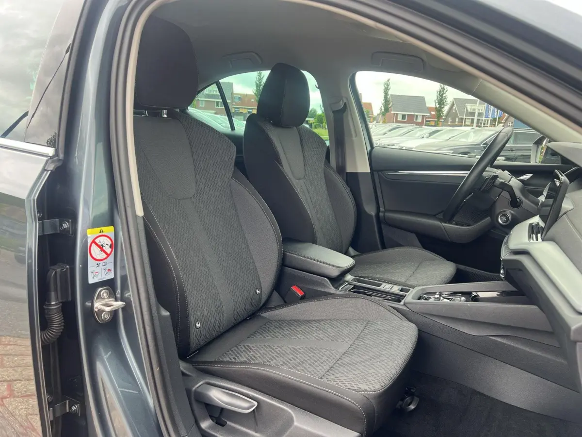1.4 TSI iV PHEV Business Edition Plus | 204Pk | Automaat | Achteruitrijcamera | LED | Cruise control |