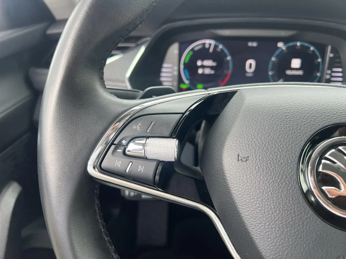 1.4 TSI iV PHEV Business Edition Plus | 204Pk | Automaat | Achteruitrijcamera | LED | Cruise control |