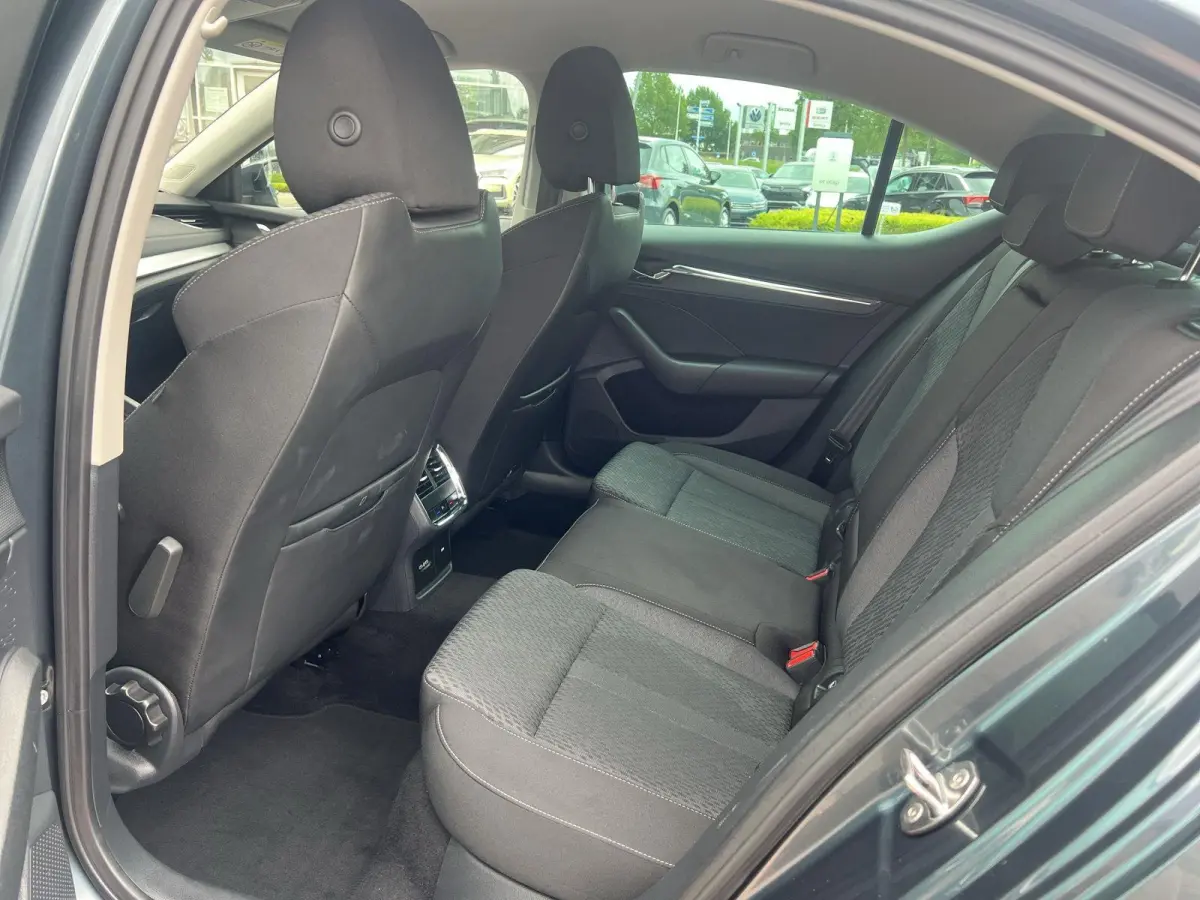 1.4 TSI iV PHEV Business Edition Plus | 204Pk | Automaat | Achteruitrijcamera | LED | Cruise control |