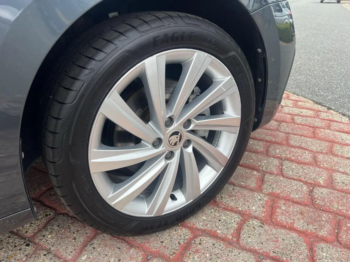 1.4 TSI iV PHEV Business Edition Plus | 204Pk | Automaat | Achteruitrijcamera | LED | Cruise control |