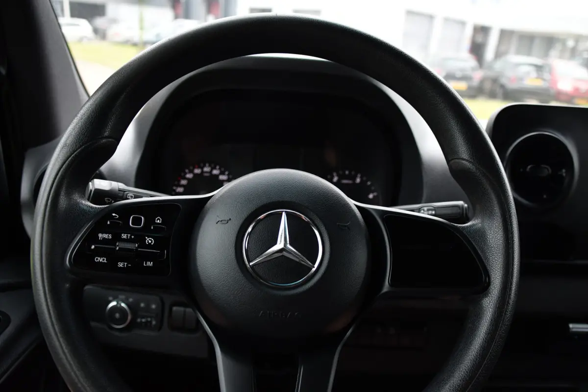 319 V6 3.0 CDI L2H1 DC 4x4 PB Edtion Cruise, Carplay, 4Matic, 10,5'' Mbux, Automaat, Airco, Uniek!