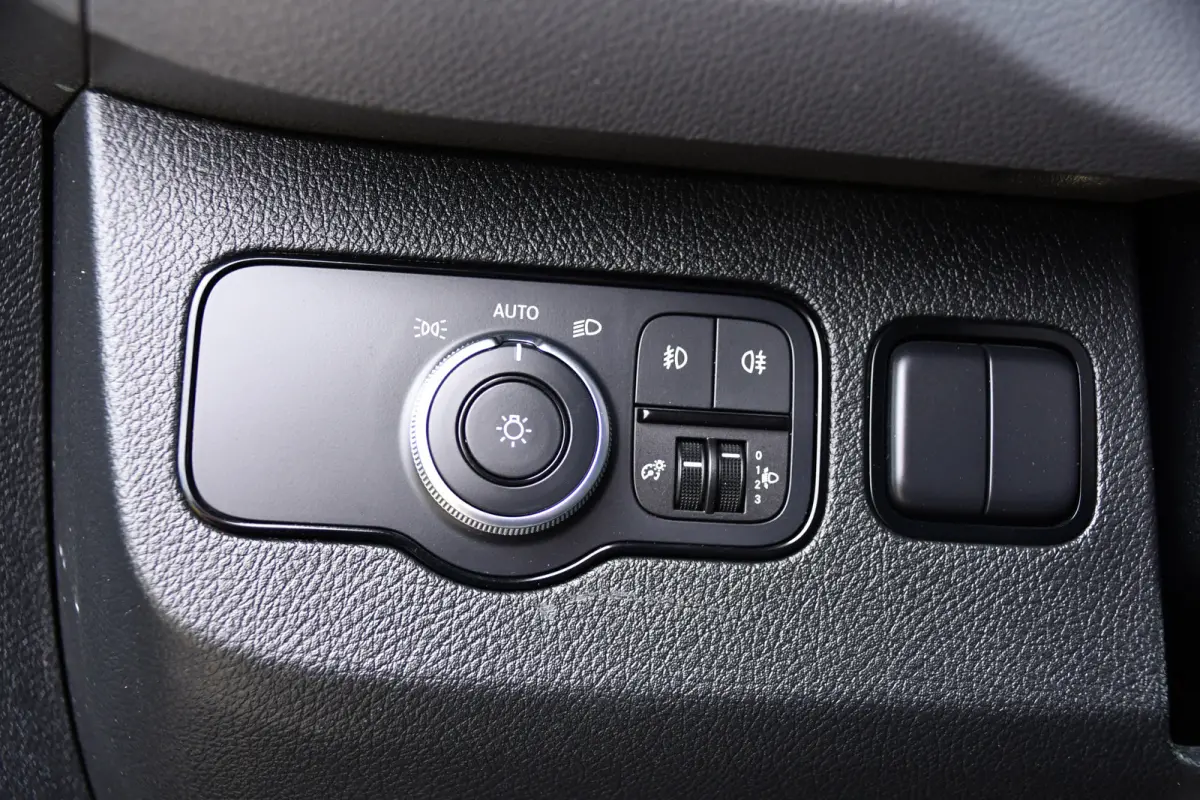 319 V6 3.0 CDI L2H1 DC 4x4 PB Edtion Cruise, Carplay, 4Matic, 10,5'' Mbux, Automaat, Airco, Uniek!