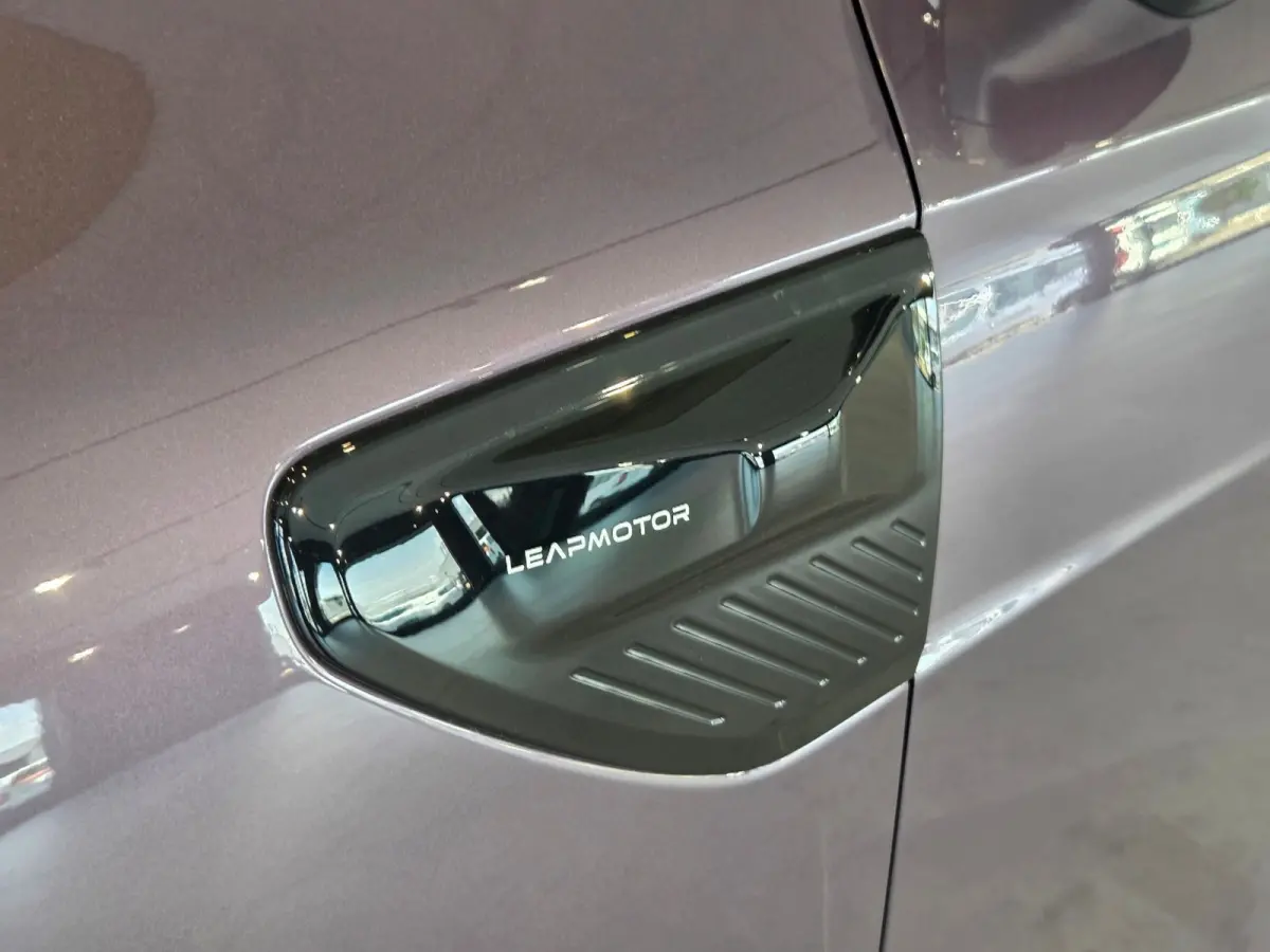 Design EV 18.8 kWh | €1500,- korting !! | Vanaf €489,- Private Lease per maand ! | Achteruitrijcamera | Apple Carplay/Android Auto|telefoonintegratie premium | Cruise control adaptief