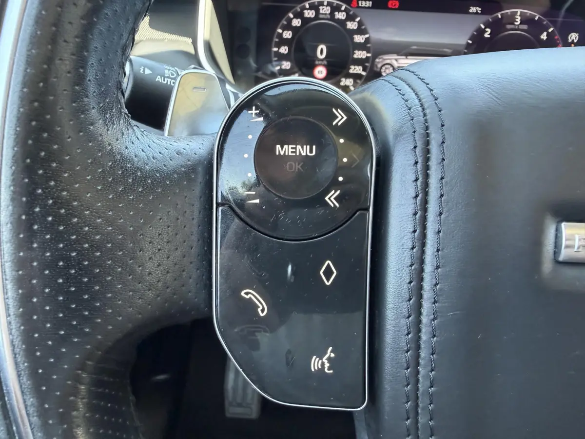 4.4 SDV8 HSE Dynamic | Panoramadak | Camera | Head-Up Display | Meridan | Elektrische Achterklep |