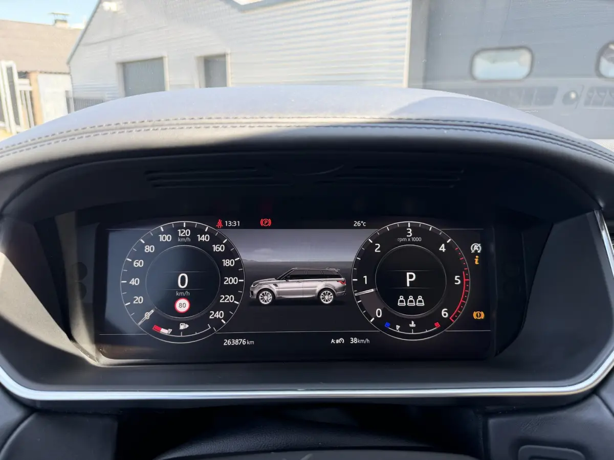 4.4 SDV8 HSE Dynamic | Panoramadak | Camera | Head-Up Display | Meridan | Elektrische Achterklep |