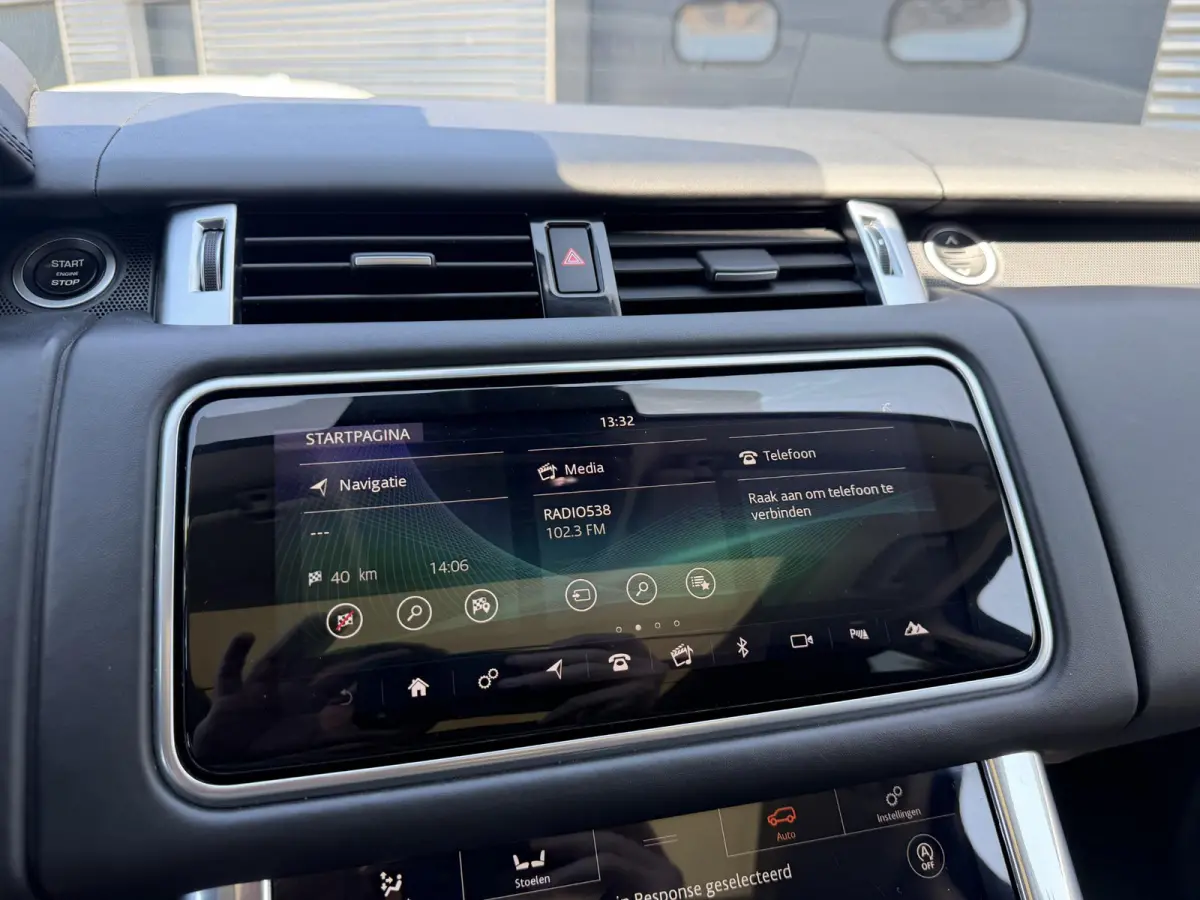 4.4 SDV8 HSE Dynamic | Panoramadak | Camera | Head-Up Display | Meridan | Elektrische Achterklep |
