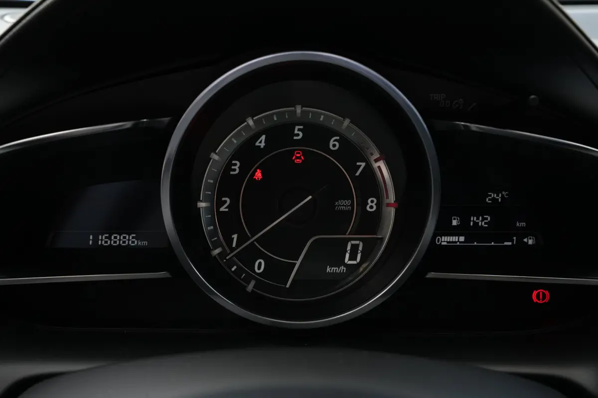 2.0 SkyActiv-G 120 GT-M | HUD | Camera | Leder | Bose | Navi |
