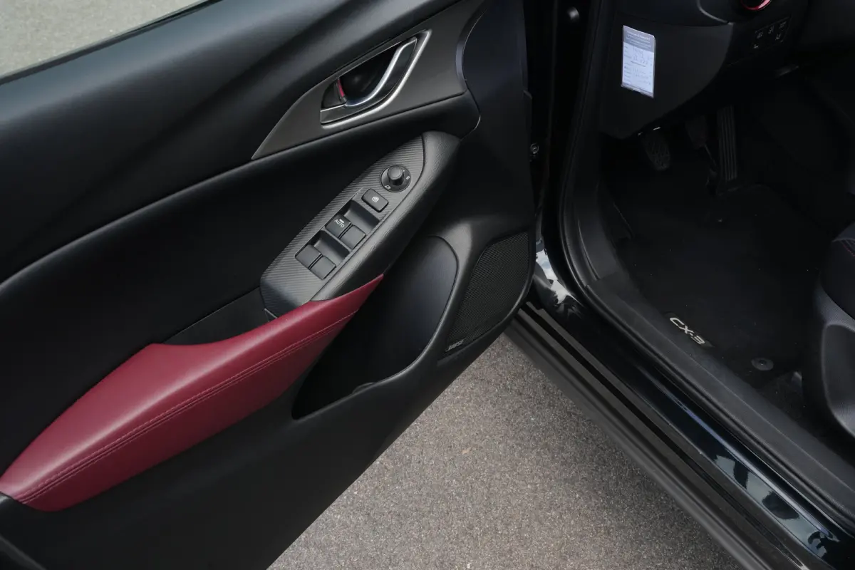 2.0 SkyActiv-G 120 GT-M | HUD | Camera | Leder | Bose | Navi |