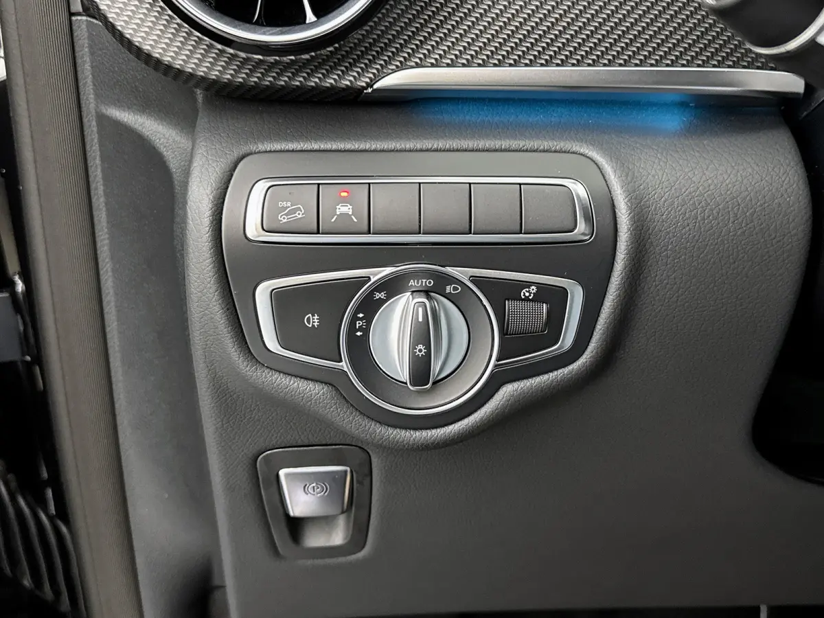 250d 4-MATIC L3 Amg-Line 6-persoons Elektrische schuifdeuren Distronic Burmester Trekhaak afneembaar 2500kg