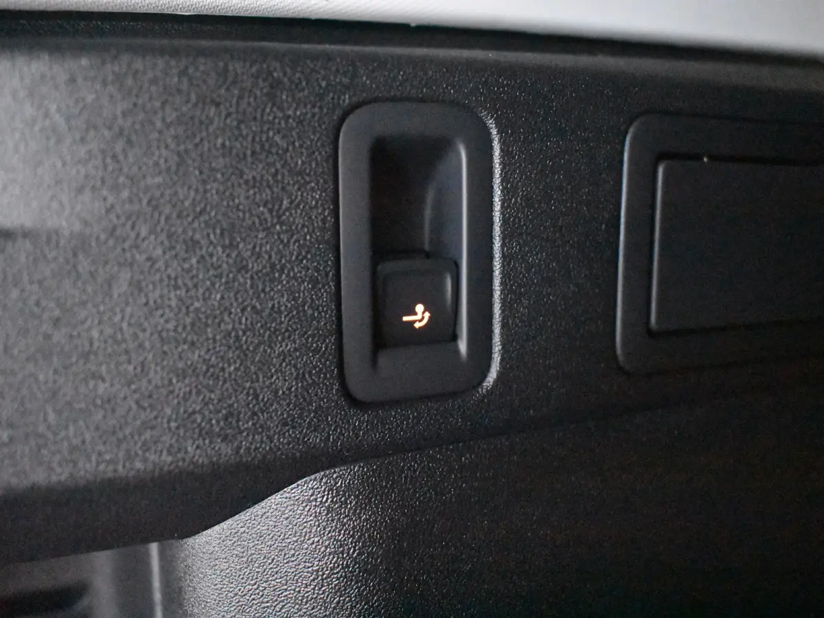 Life Edition - eHybrid | 'App-Connect' draadloze smartphone integratie | Achteruitrijcamera (Rear View) | Automatische afstandsregeling (Adaptive Cruise Control)