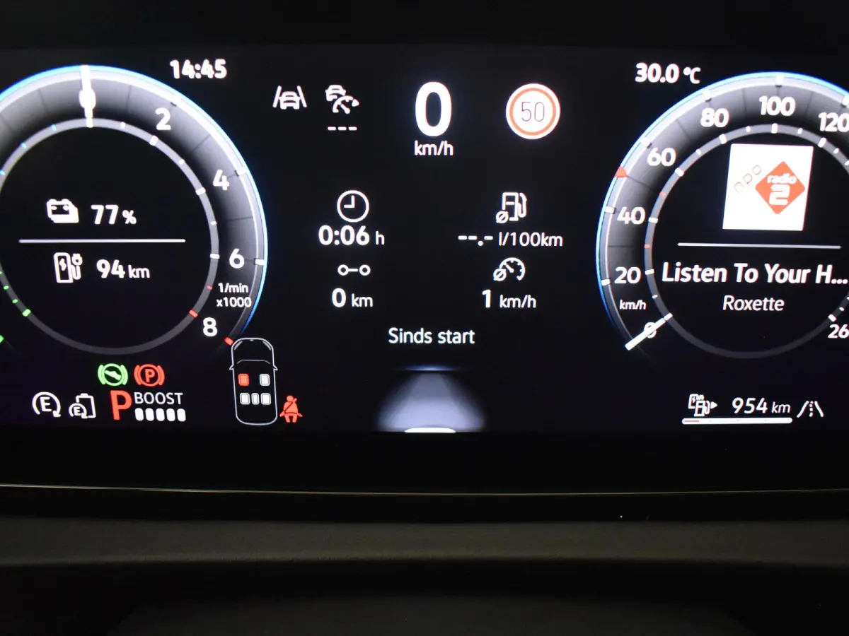 Life Edition - eHybrid | 'App-Connect' draadloze smartphone integratie | Achteruitrijcamera (Rear View) | Automatische afstandsregeling (Adaptive Cruise Control)