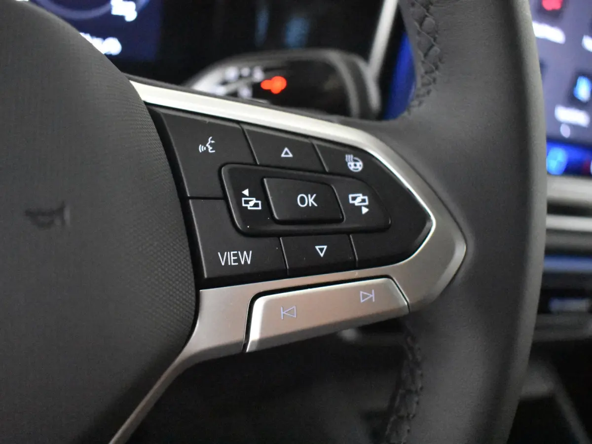 Life Edition - eHybrid | 'App-Connect' draadloze smartphone integratie | Achteruitrijcamera (Rear View) | Automatische afstandsregeling (Adaptive Cruise Control)