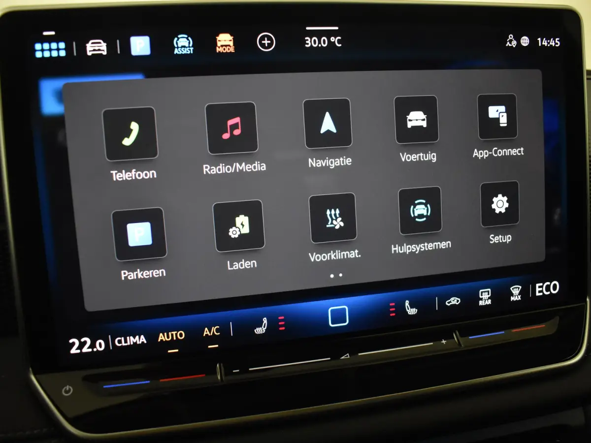 Life Edition - eHybrid | 'App-Connect' draadloze smartphone integratie | Achteruitrijcamera (Rear View) | Automatische afstandsregeling (Adaptive Cruise Control)