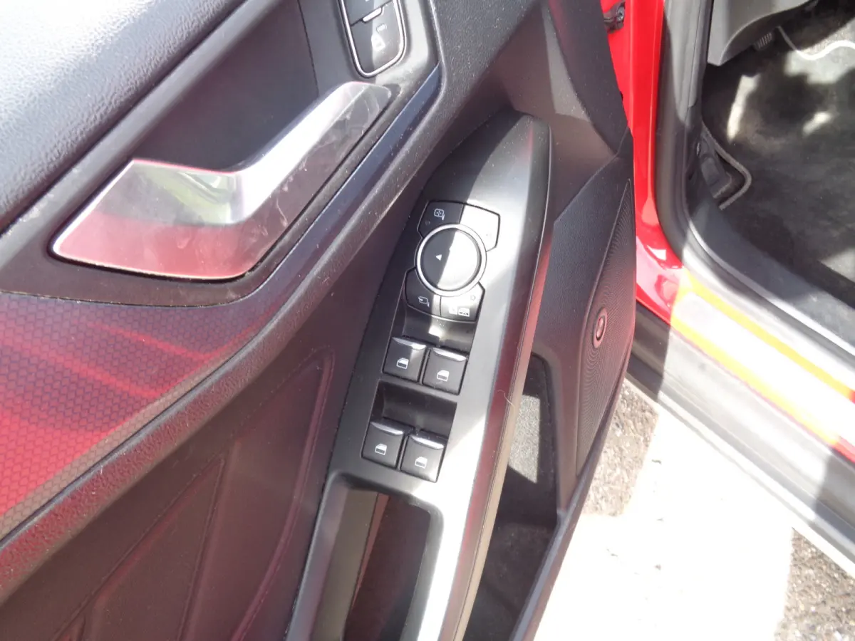 1.0 EcoBoost Hybrid Active X Business Navigatie, ECC, PDC v+a, camera, zwart dak, 17 inch, 155 PK !!