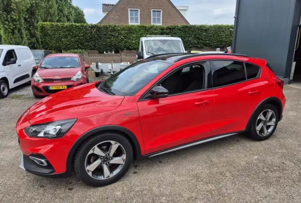 1.0 EcoBoost Hybrid Active X Business Navigatie, ECC, PDC v+a, camera, zwart dak, 17 inch, 155 PK !!