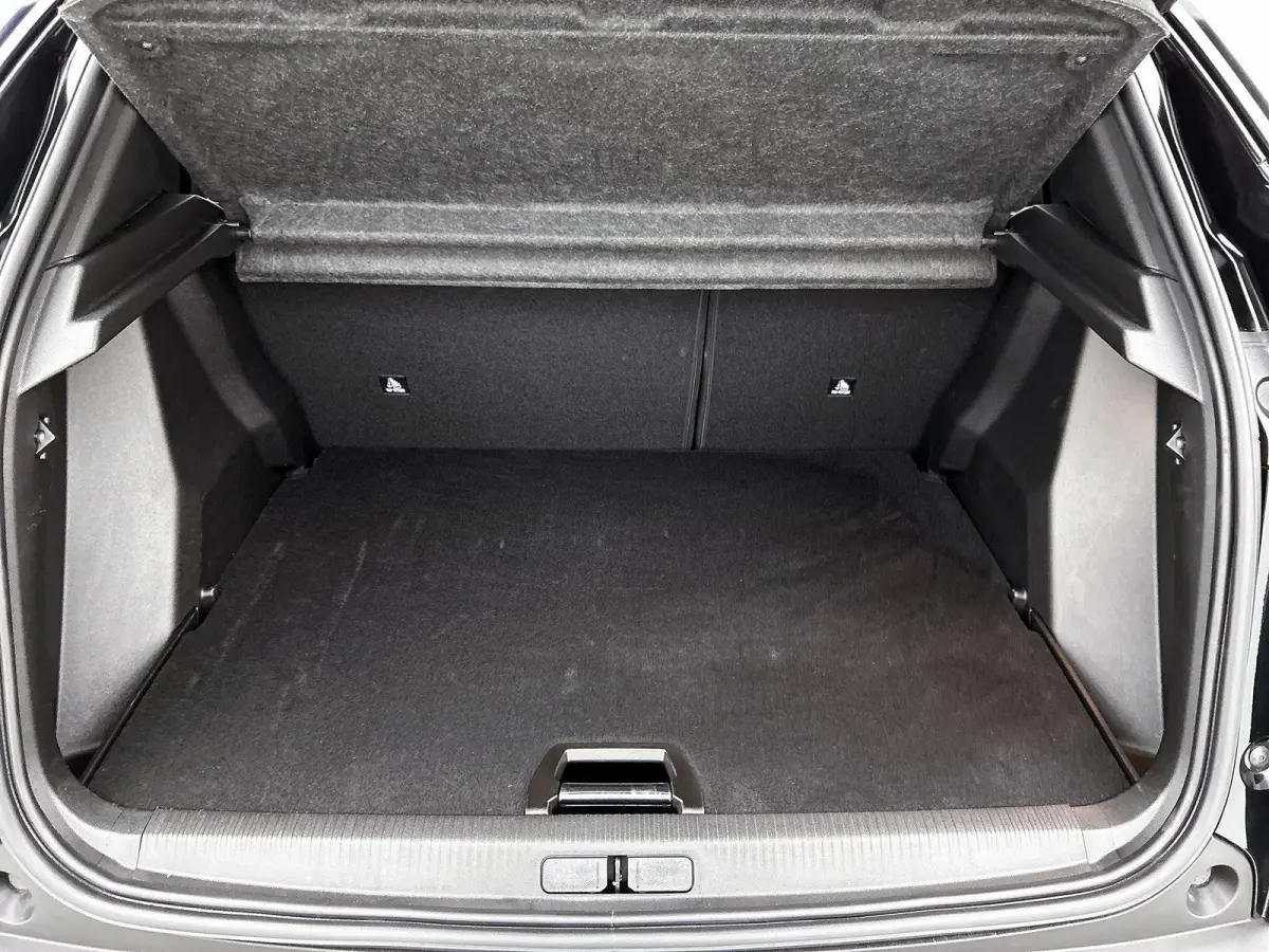 1.2 Hybrid Allure 145pk Automaat | Navigatie | Camera | Parkeersensoren | LED | Lichtmetalen velgen | Climate control | Adaptive cruise control |