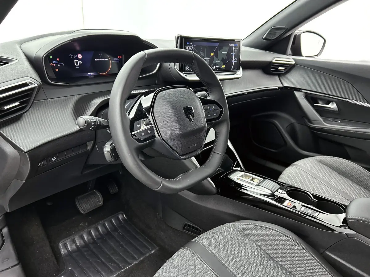 1.2 Hybrid Allure 145pk Automaat | Navigatie | Camera | Parkeersensoren | LED | Lichtmetalen velgen | Climate control | Adaptive cruise control |