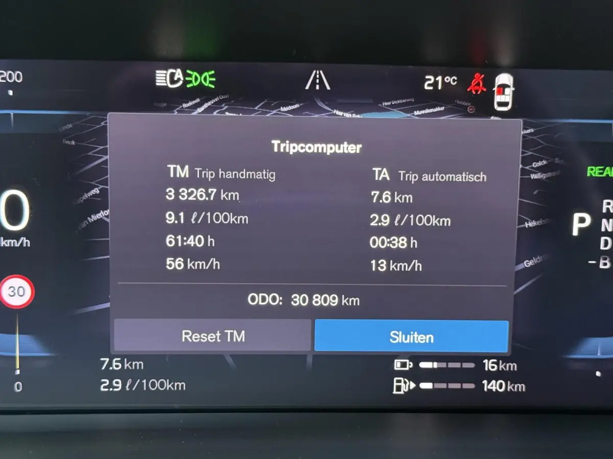 2.0 T8 Plug-in hybrid AWD Plus Dark PANO 360 ADAPTIVE CR.