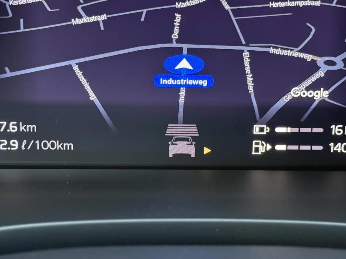 2.0 T8 Plug-in hybrid AWD Plus Dark PANO 360 ADAPTIVE CR.