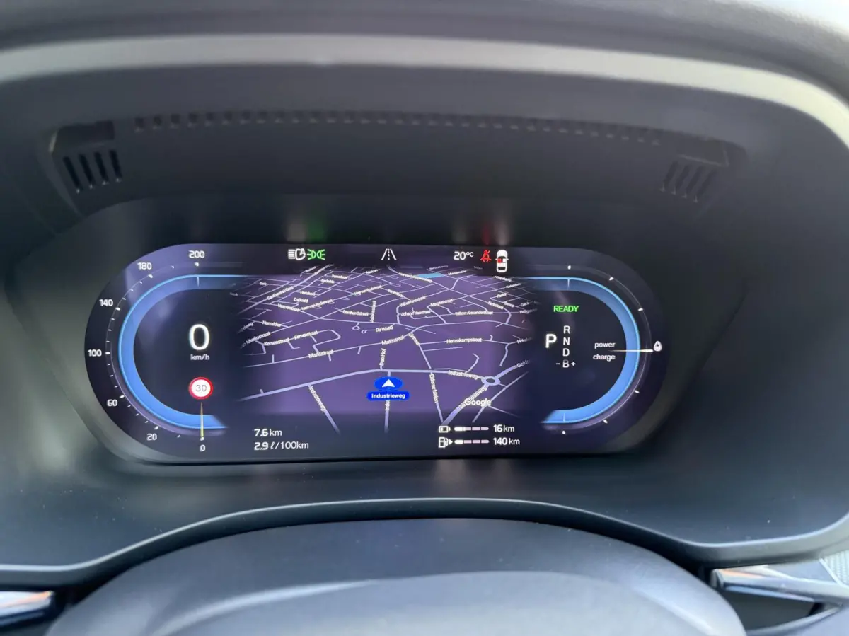 2.0 T8 Plug-in hybrid AWD Plus Dark PANO 360 ADAPTIVE CR.