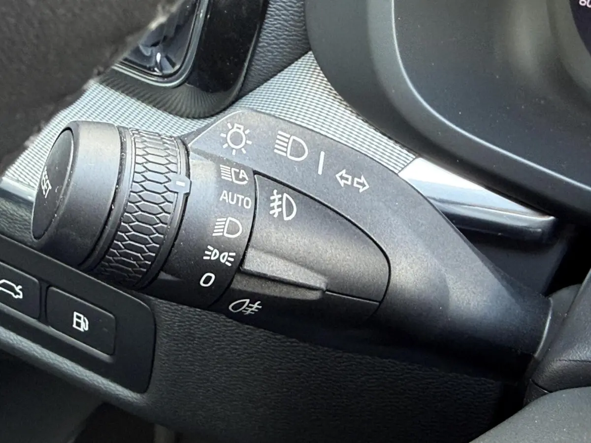 2.0 T8 Plug-in hybrid AWD Plus Dark PANO 360 ADAPTIVE CR.