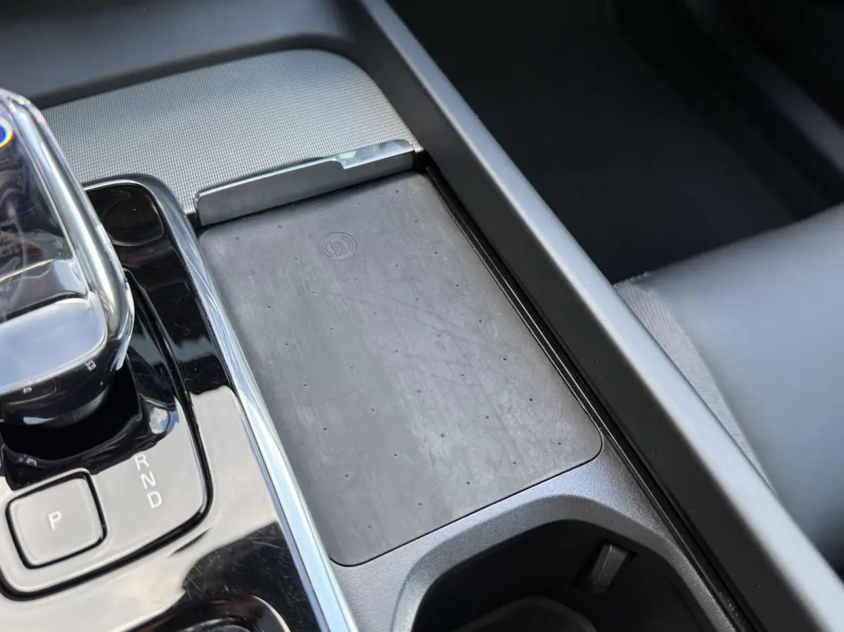 2.0 T8 Plug-in hybrid AWD Plus Dark PANO 360 ADAPTIVE CR.