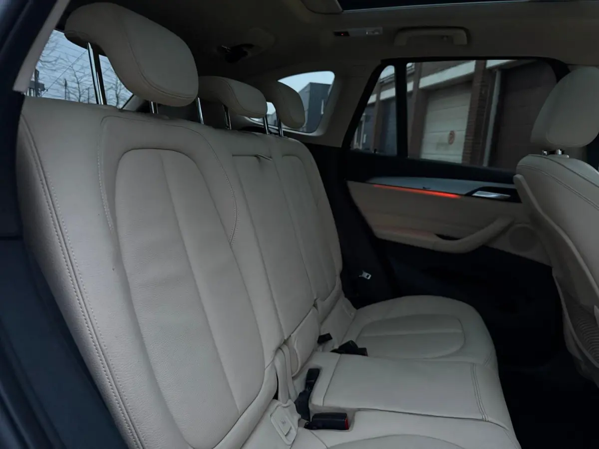 SDrive20i Executive 192PK|Origineel NL|Navi|AUT|Sportstoelen Leder|PANO|Cruise Control|Full Led|SfeerVL|StoelVW|PDC|Isofix