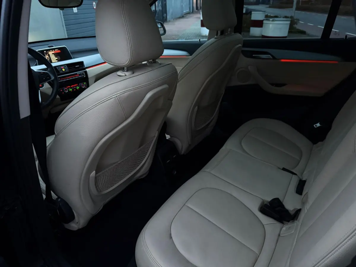 SDrive20i Executive 192PK|Origineel NL|Navi|AUT|Sportstoelen Leder|PANO|Cruise Control|Full Led|SfeerVL|StoelVW|PDC|Isofix
