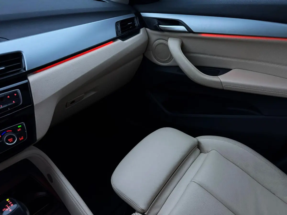 SDrive20i Executive 192PK|Origineel NL|Navi|AUT|Sportstoelen Leder|PANO|Cruise Control|Full Led|SfeerVL|StoelVW|PDC|Isofix