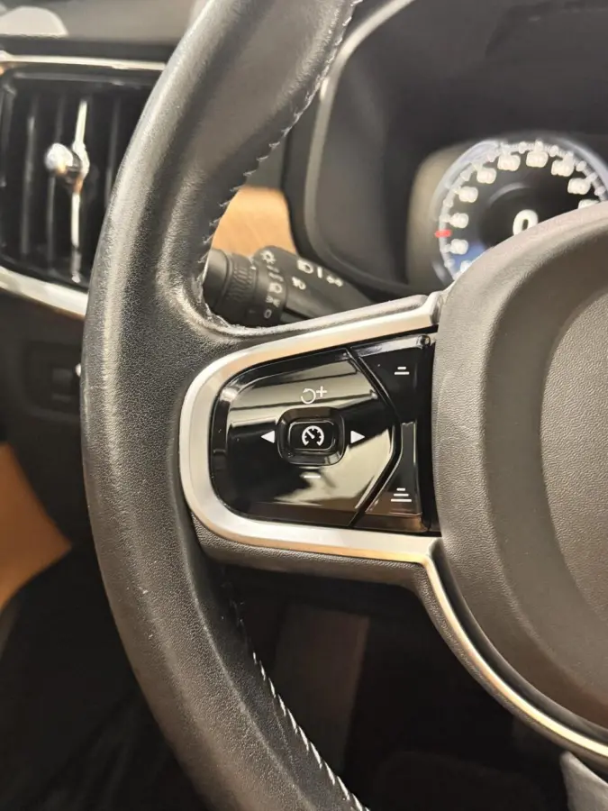 2.0 T5 90th Anniversary Edition|KEYLESS|CAMERA