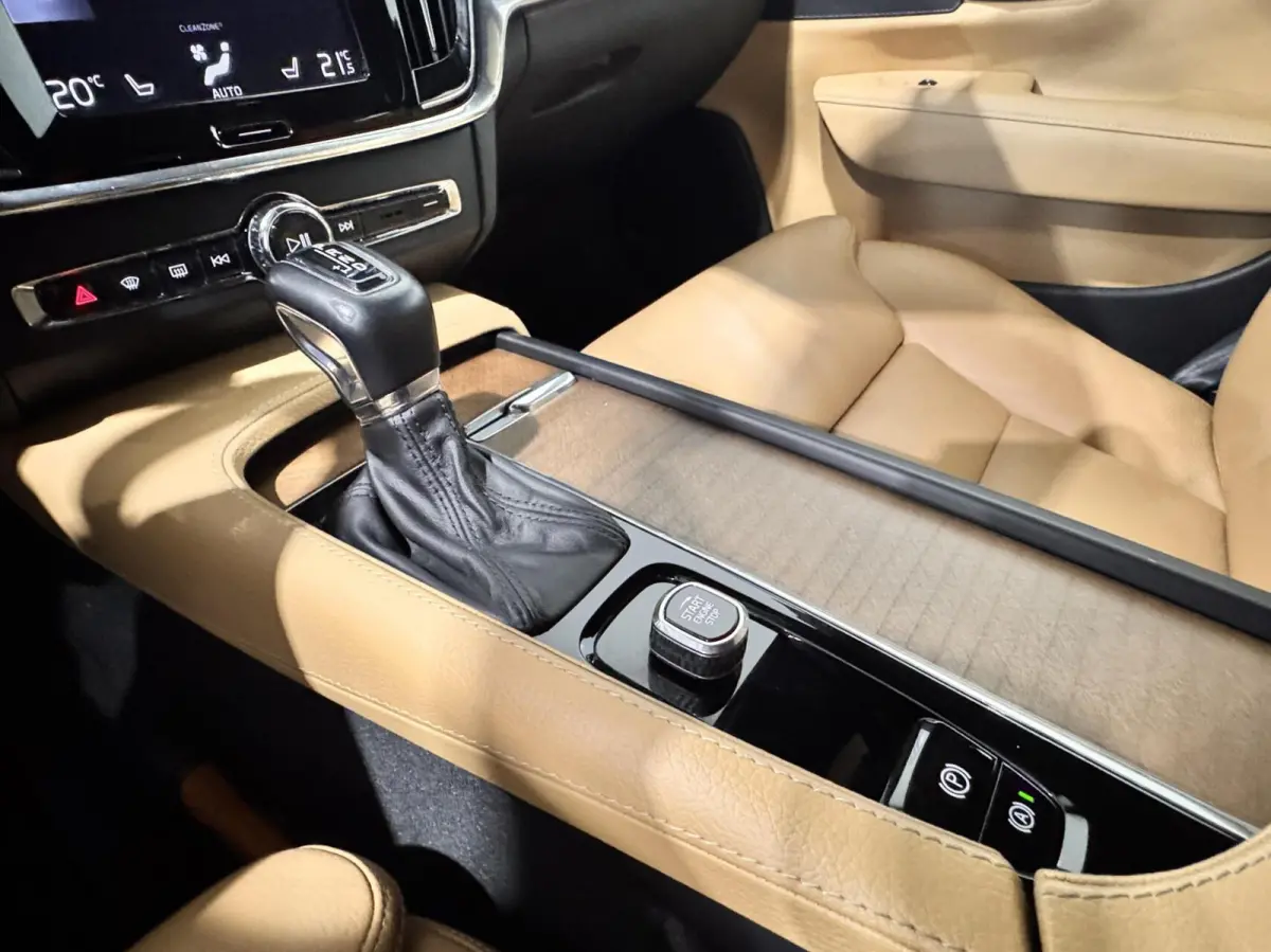 2.0 T5 90th Anniversary Edition|KEYLESS|CAMERA