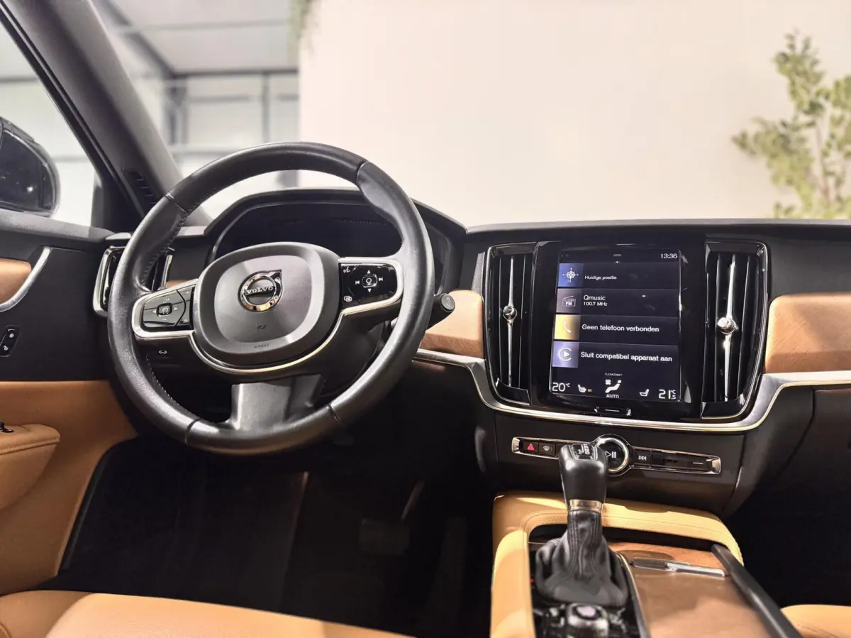 2.0 T5 90th Anniversary Edition|KEYLESS|CAMERA