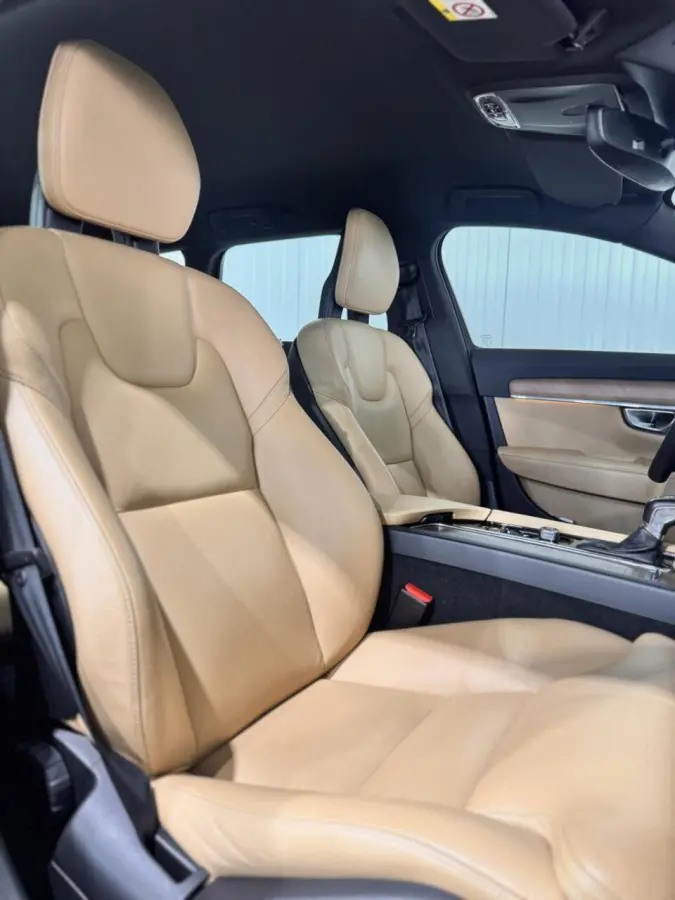 2.0 T5 90th Anniversary Edition|KEYLESS|CAMERA