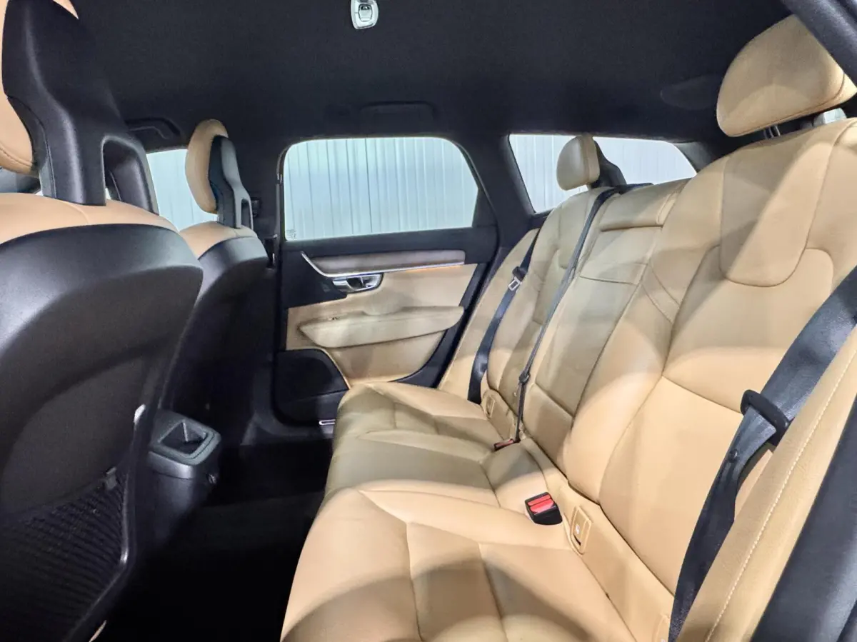 2.0 T5 90th Anniversary Edition|KEYLESS|CAMERA