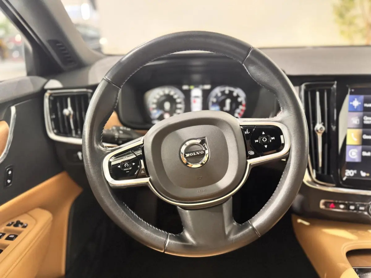 2.0 T5 90th Anniversary Edition|KEYLESS|CAMERA