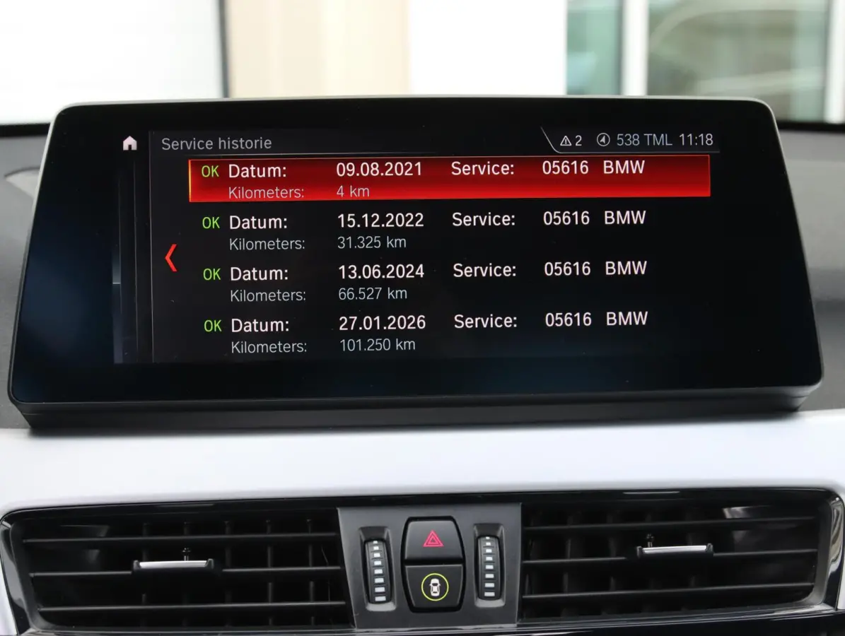 xDrive25e High Executive | 94% SOH | Sportstoelen | Apple Carplay
