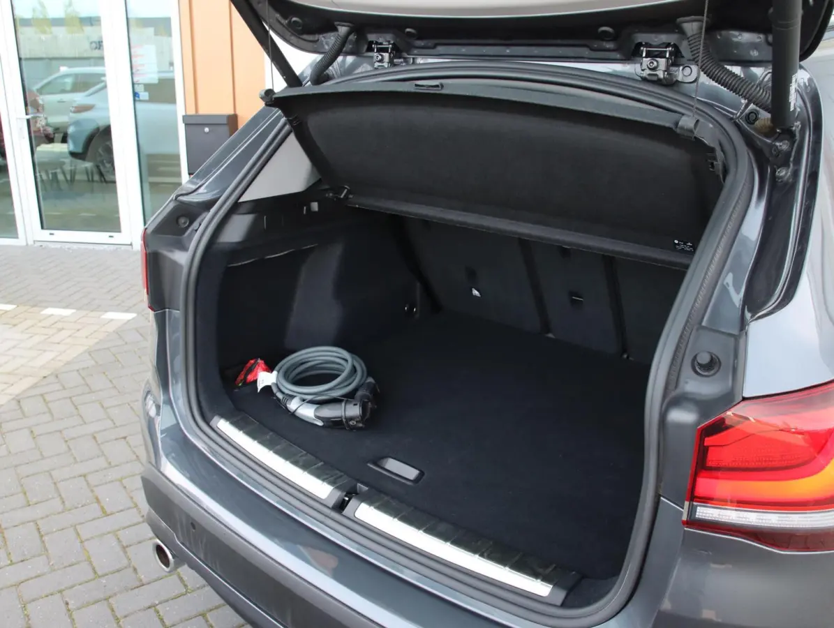 xDrive25e High Executive | 94% SOH | Sportstoelen | Apple Carplay