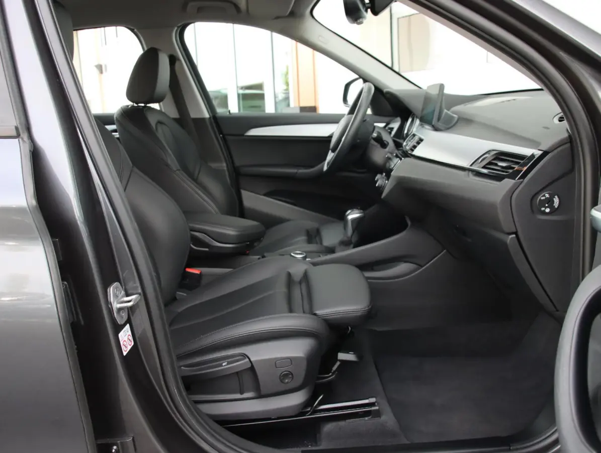 xDrive25e High Executive | 94% SOH | Sportstoelen | Apple Carplay