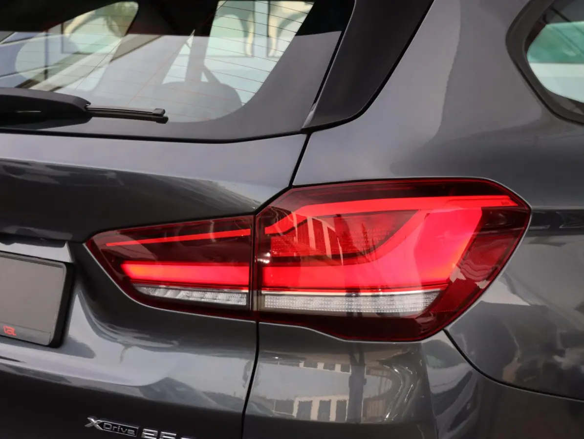 xDrive25e High Executive | 94% SOH | Sportstoelen | Apple Carplay