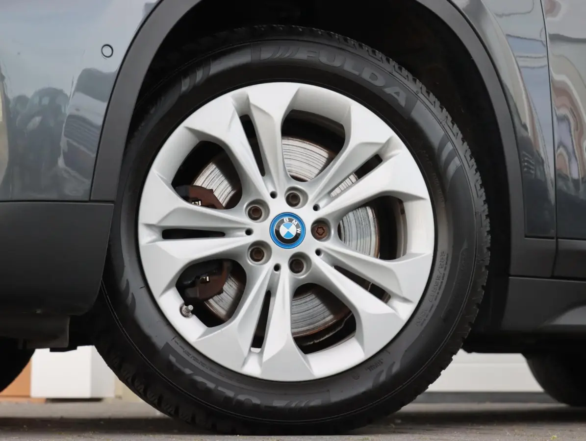 xDrive25e High Executive | SOH 91% | Trekhaak | Panoramadak