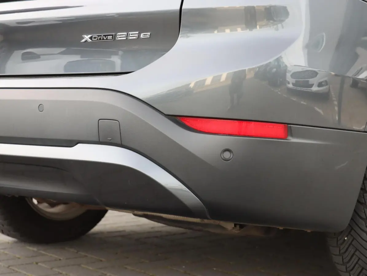 xDrive25e High Executive | SOH 91% | Trekhaak | Panoramadak