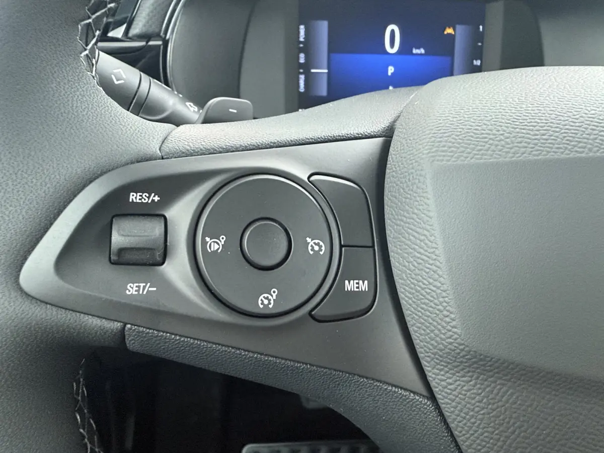 1.2 Turbo Hybrid Edition | VAN 30.664 VOOR 24.900,-! | ND | Dode hoek waarschuwing | Draadloze Apple Carplay en Android Auto | LED koplampen met LED dagrijverlichting | Voorraadvoordeel !